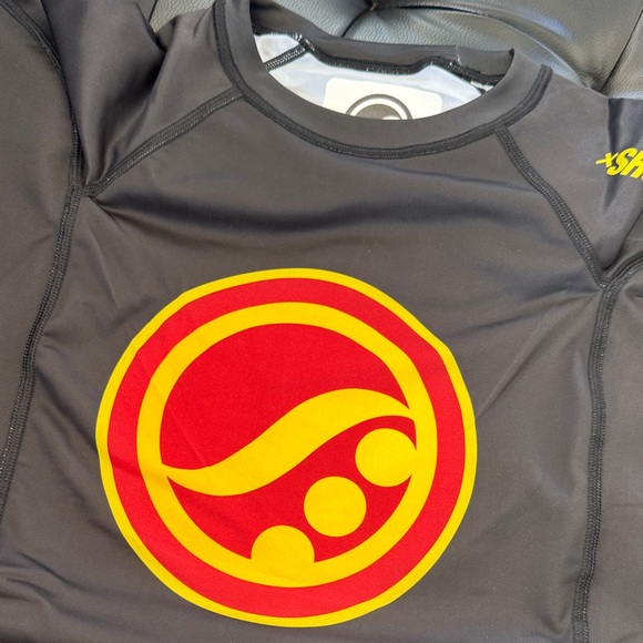 Shoyoroll Rashguard - new no tags Black Red and Yellow Logo short sleeve - Picture 3 of 6